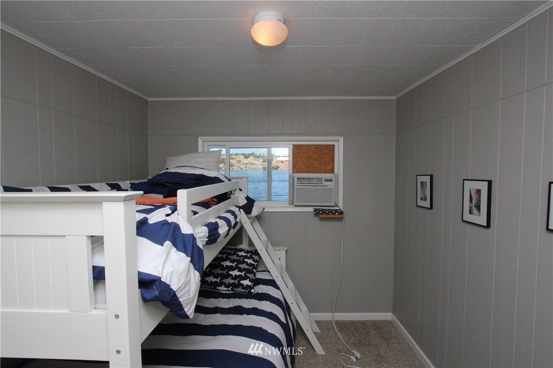 10686 South Lakeshore Road Chelan, WA 98816 - Photo 20 of 23 Gallery Image 20