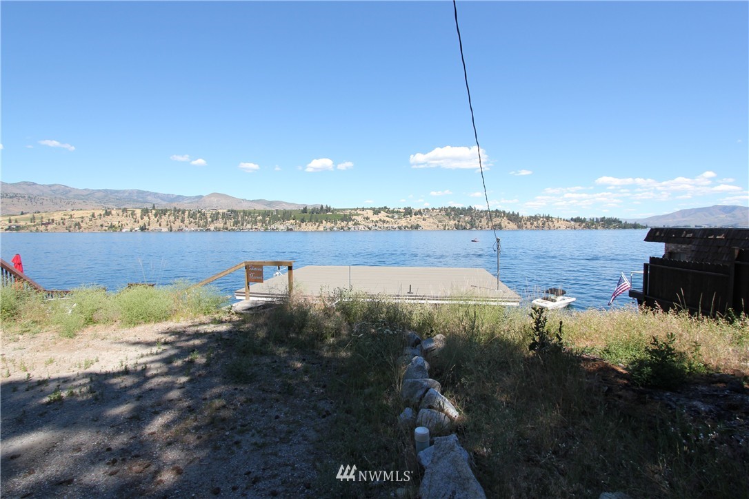 10686 South Lakeshore Road Chelan, WA 98816 - Photo 21 of 23 Gallery Image 21
