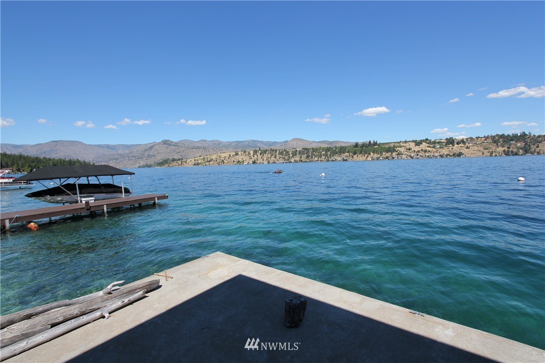 10686 South Lakeshore Road Chelan, WA 98816 - Photo 4 of 23 Gallery Image 4