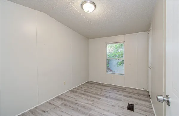 $1,250 | 13704 Lookout Court, Willis, TX 77318