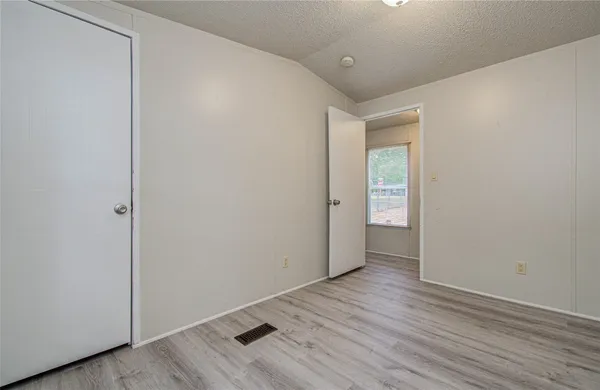 $1,250 | 13704 Lookout Court, Willis, TX 77318