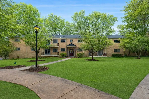 $325,000 | 10636 Montrose Avenue, Unit 101, Bethesda, MD 20814
