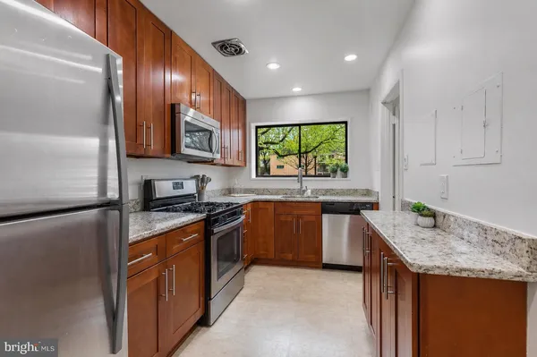 $325,000 | 10636 Montrose Avenue, Unit 101, Bethesda, MD 20814