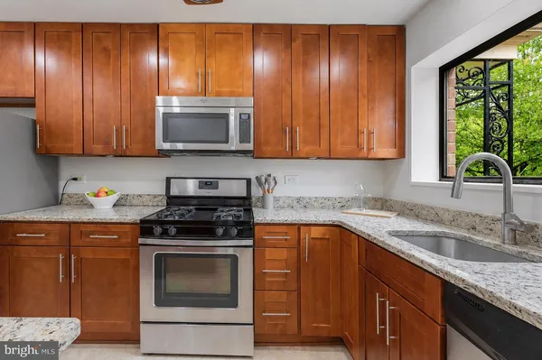 $325,000 | 10636 Montrose Avenue, Unit 101, Bethesda, MD 20814