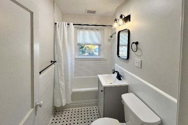 95 Adams Street, Unit 3 Waltham, MA 02453 - Photo 5 of 11