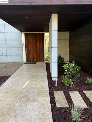 a view of a entryway door of the house