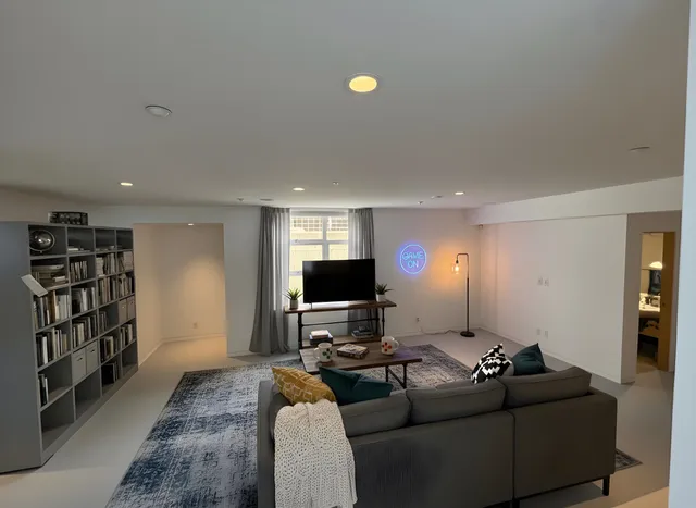 $7,688,880 | 4000 Manzana Lane, Palo Alto, CA 94306