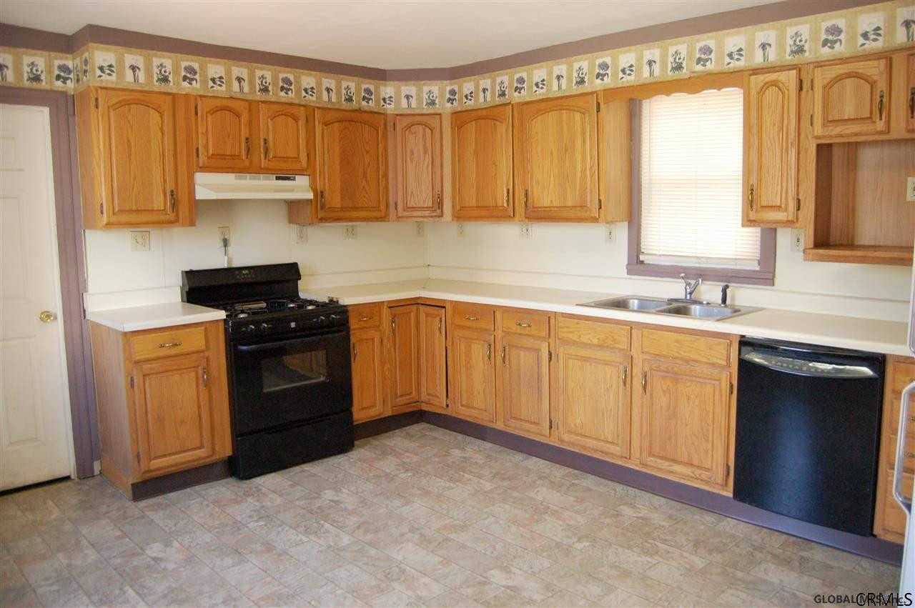 20 Green Street Rensselaer, NY 12144 - Photo 8 of 24 Photo 8