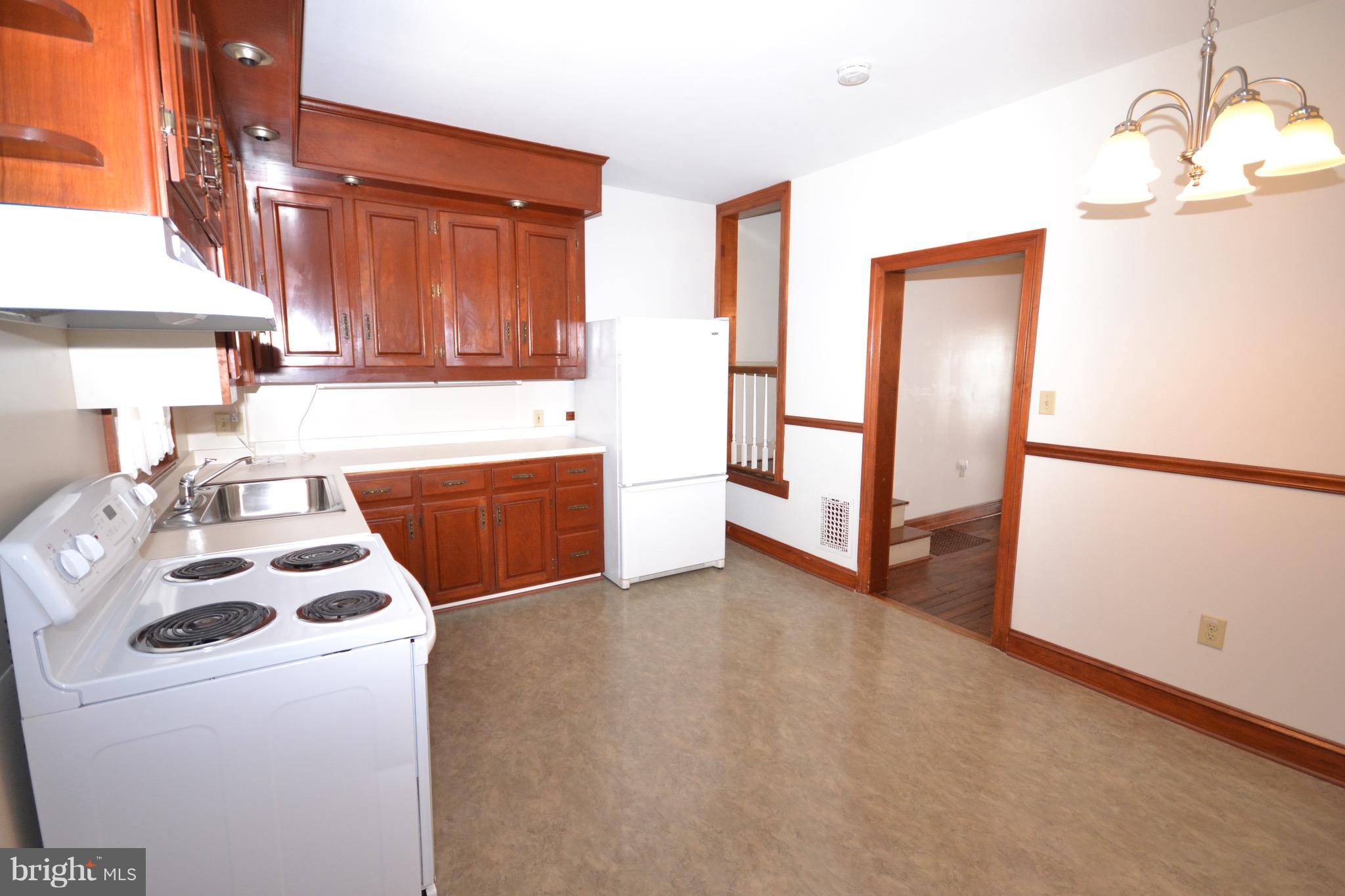 615 West Church Street Hagerstown, MD 21740 - Photo 7 of 15 Kitchen