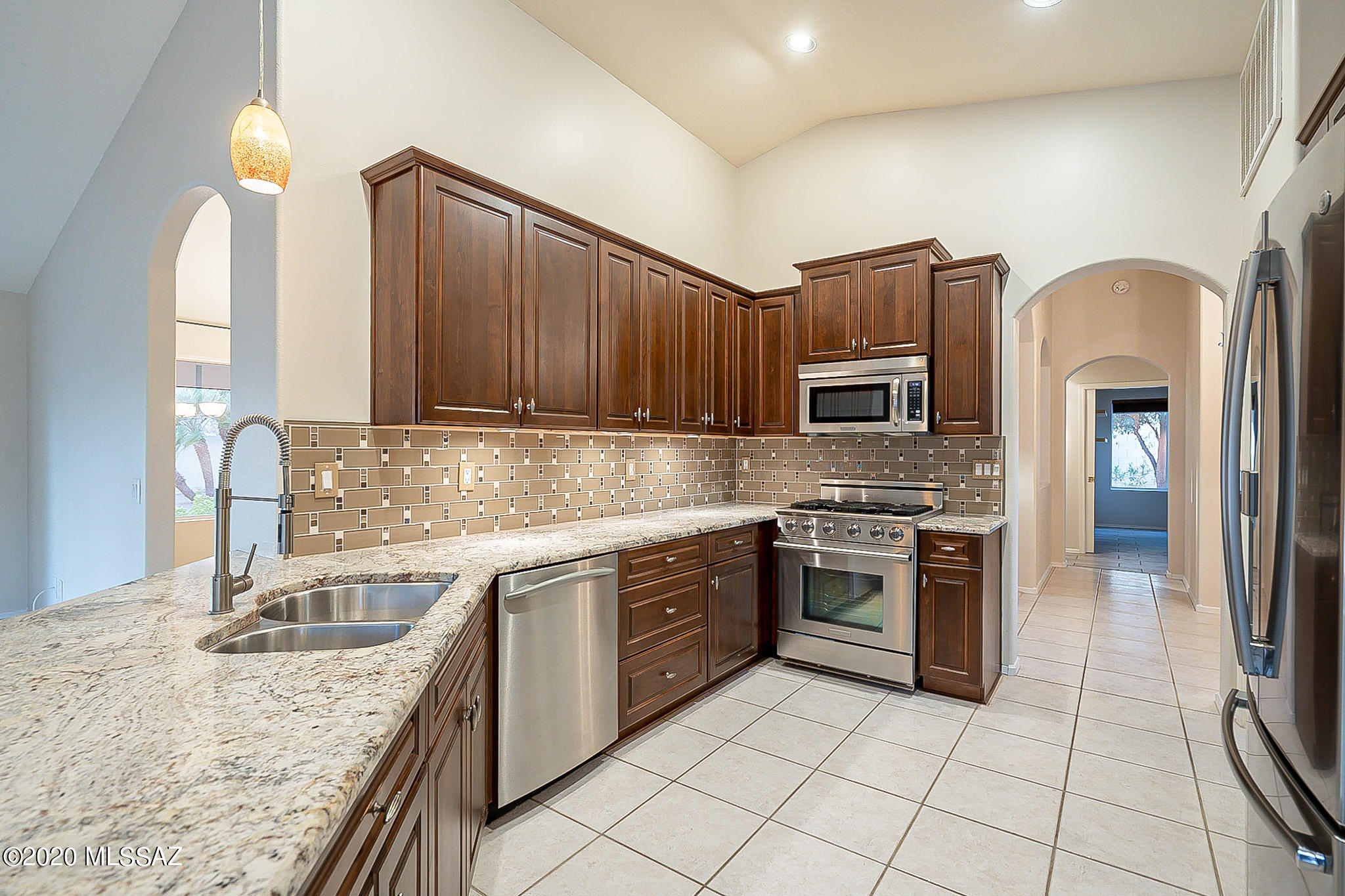38182 South Stone Ridge Court Tucson, AZ 85739 - Photo 2 of 49
