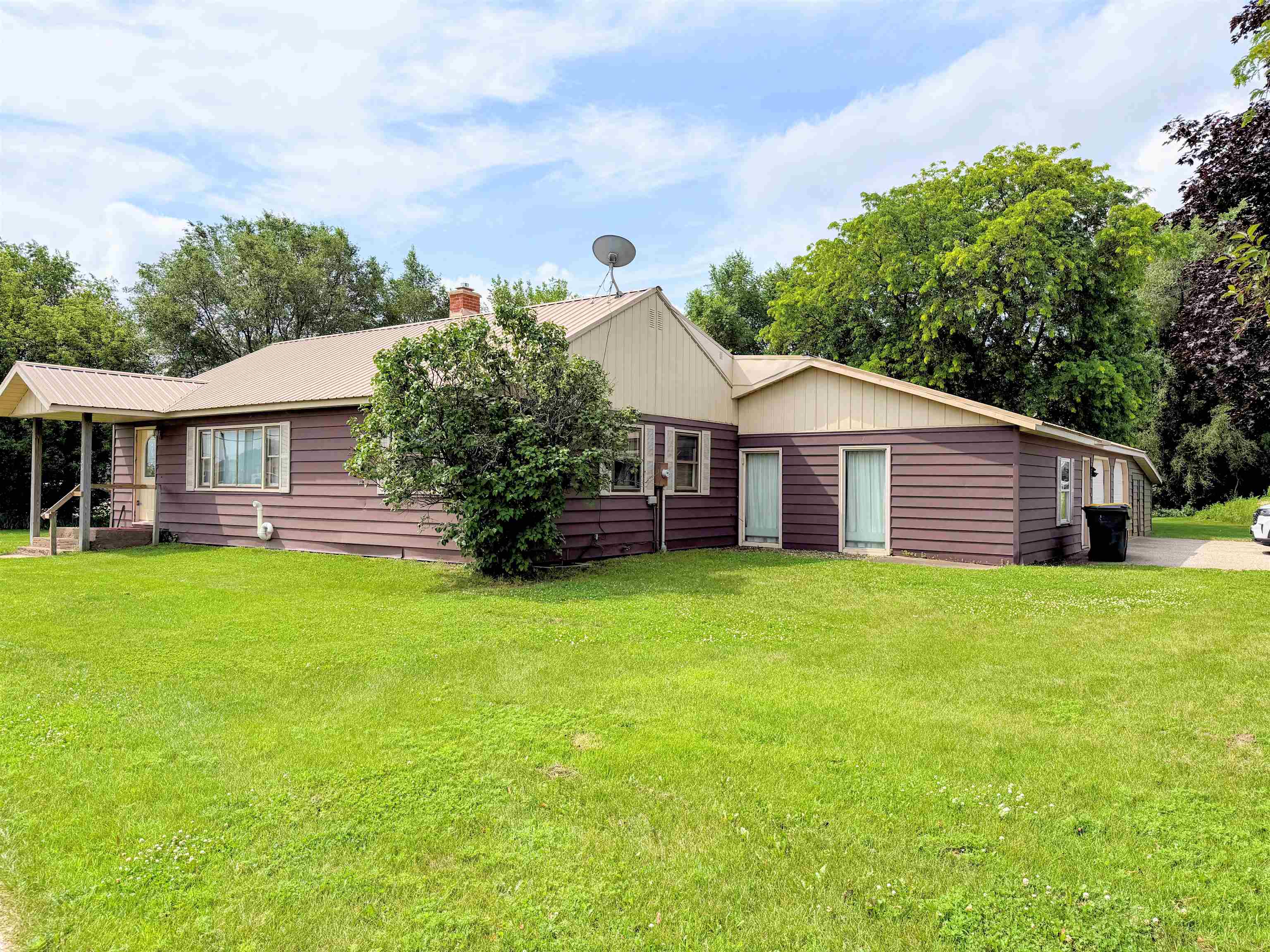 1733 South Marquette Road Prairie du Chien, WI 53821 - Photo 5 of 26