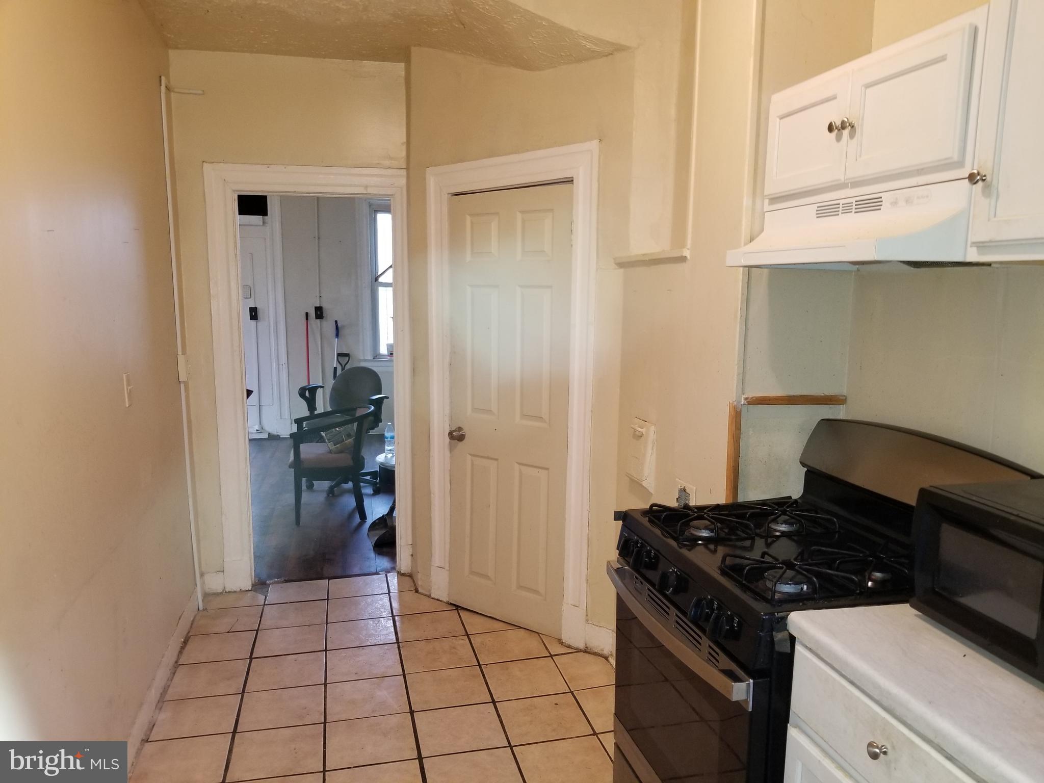 3900 Ridgewood Avenue Baltimore, MD 21215 - Photo 11 of 24 Gallery Image 11
