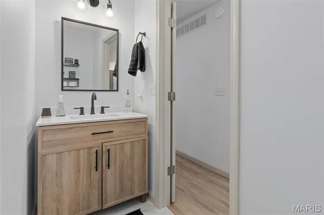 $264,900 | 1227 West Henry Street, Staunton, IL 62088