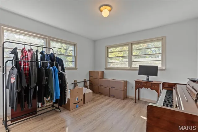 $264,900 | 1227 West Henry Street, Staunton, IL 62088