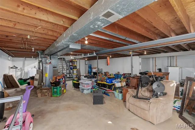 $264,900 | 1227 West Henry Street, Staunton, IL 62088