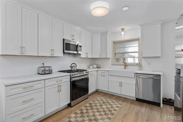 $259,900 | 1227 West Henry Street, Staunton, IL 62088