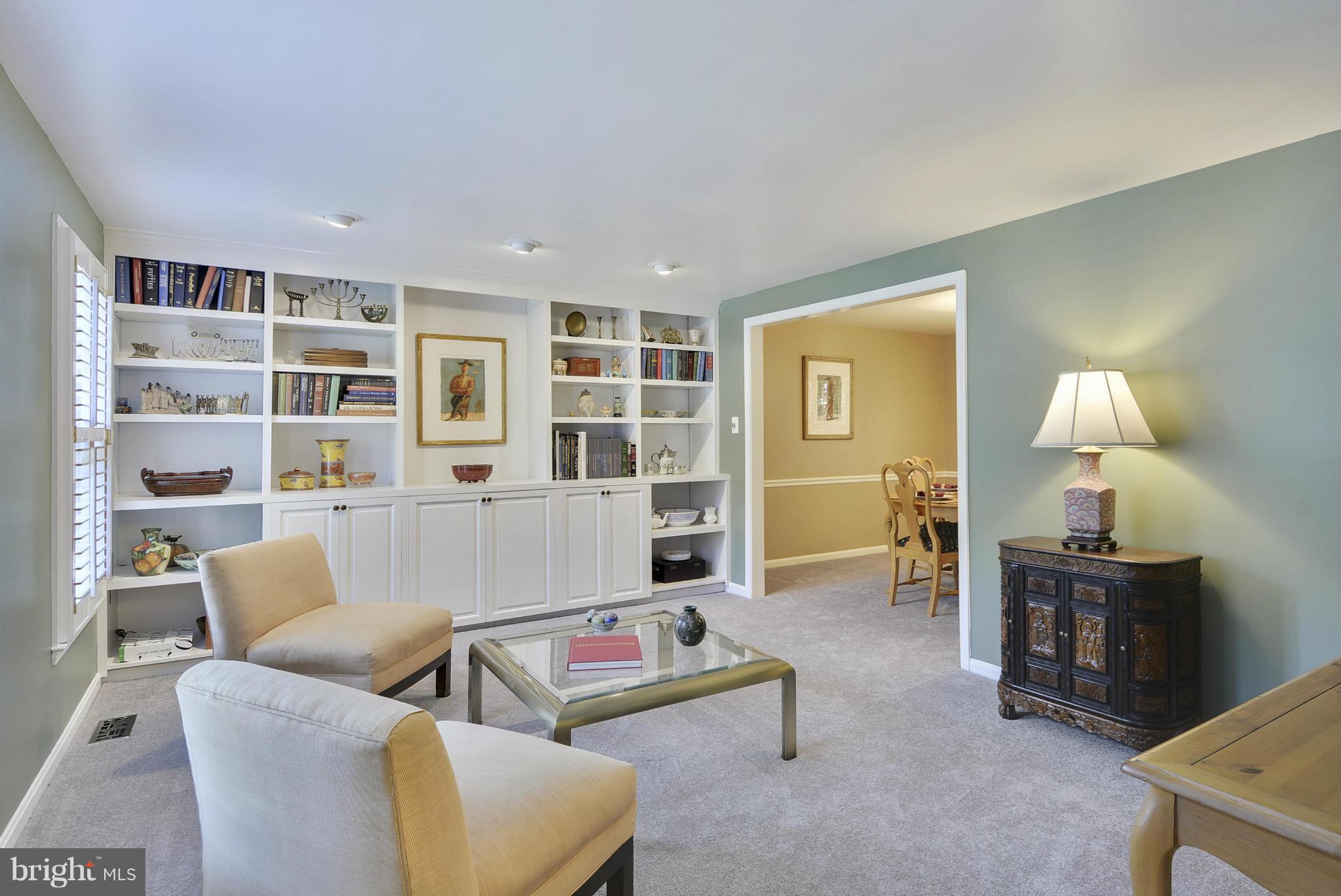 8314 Magic Leaf Road Springfield, VA 22153 - Photo 10 of 30 Living Room