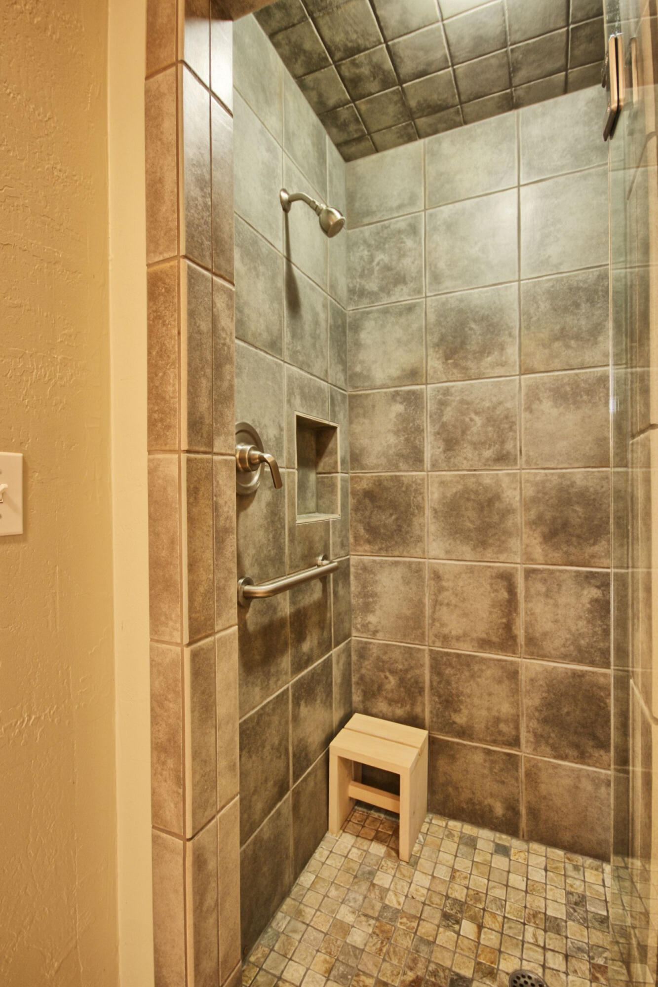 939 Beaver Creek Road Jacksonville, OR 97530 - Photo 38 of 53 lower level tile shower