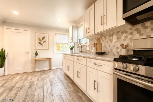 $2,650 | 152 Maple Avenue, Unit 2, Rahway, NJ 07065