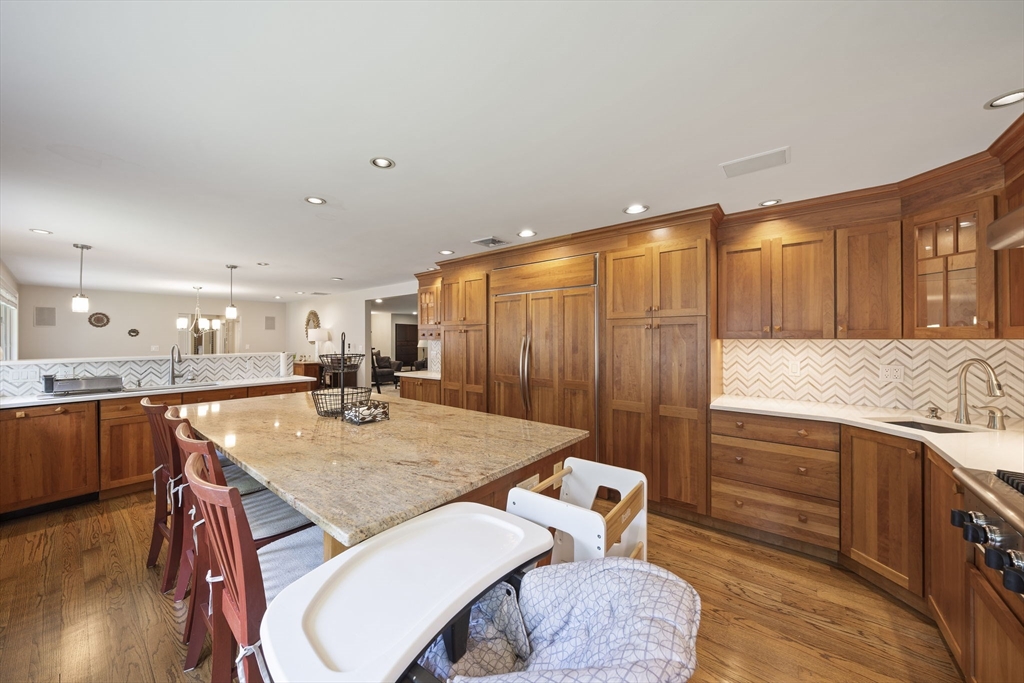 41 Algonquin Road Canton, MA 02021 - Photo 7 of 42 Gallery Image 7