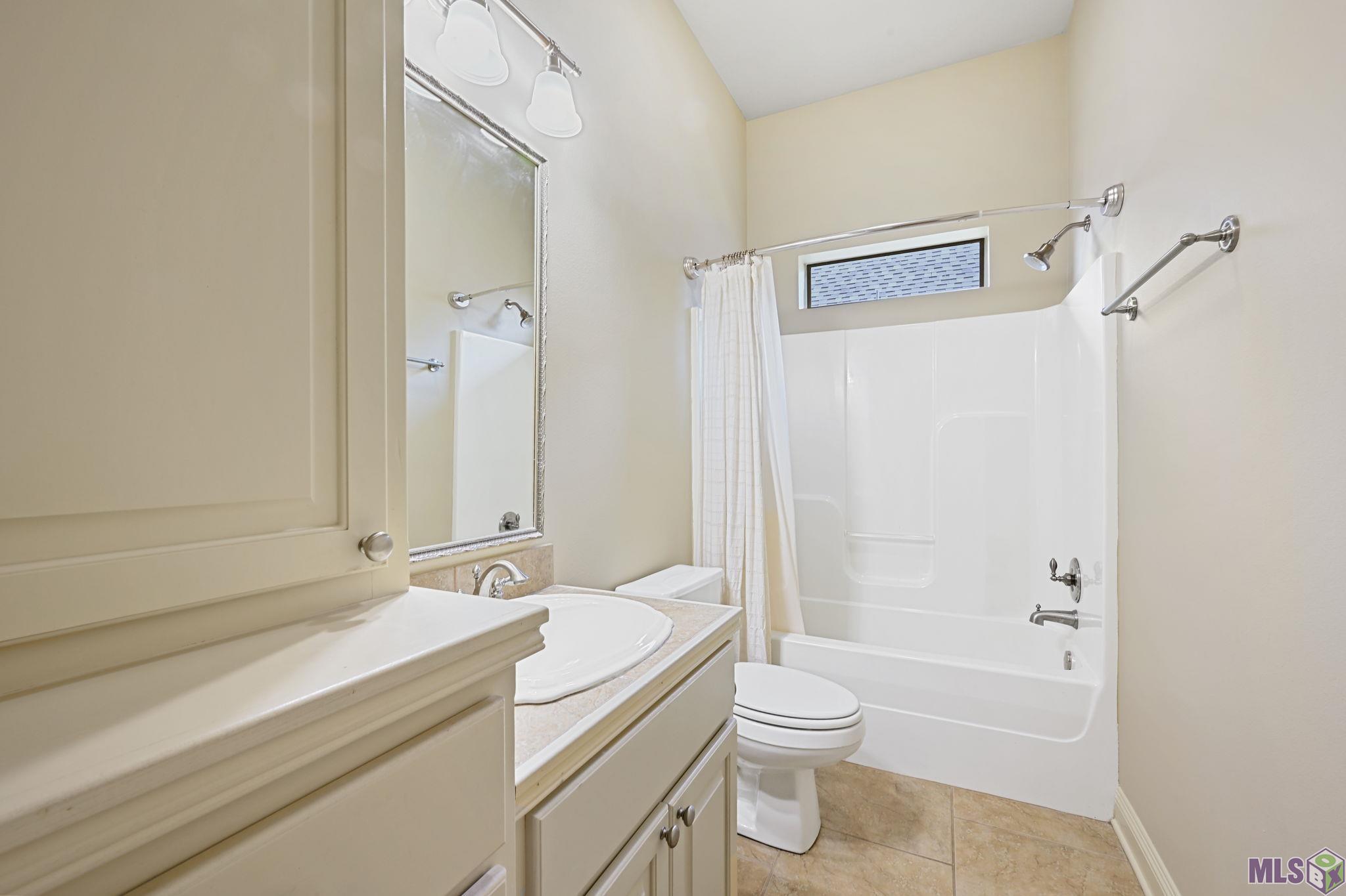 8926 Foxgate Drive St. George, LA 70809 - Photo 15 of 16 3RD BATHROOM
