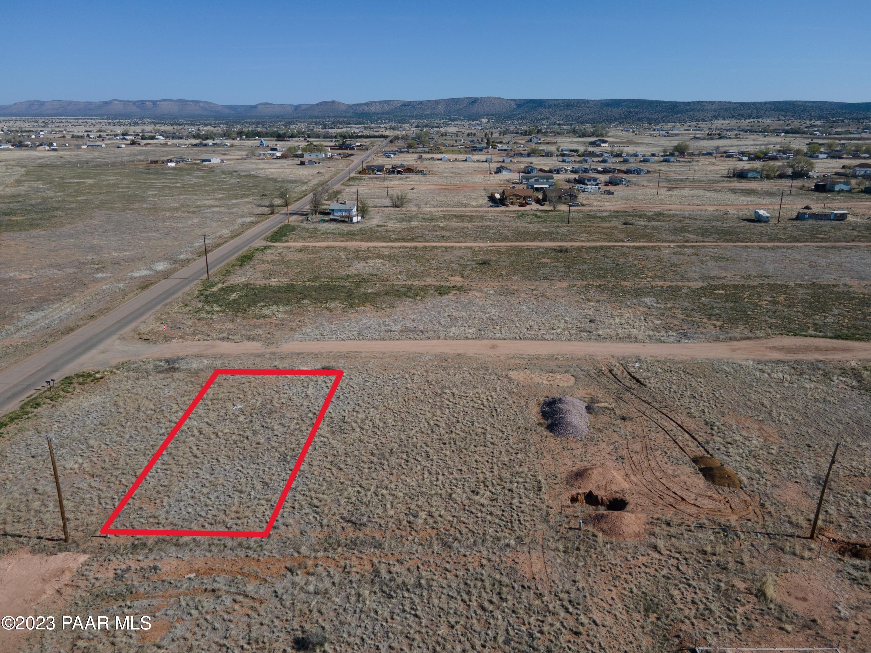 481 West Grand Canyon Road Paulden, AZ 86334 - Photo 1 of 4 Facing North - Paved road: Naples road