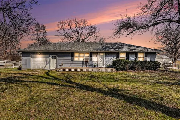 $199,900 | 529 North 5th Street, Lacygne, KS 66040
