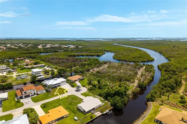 $1,250,000 | 4975 Mederia Lane, Estero, FL 33928