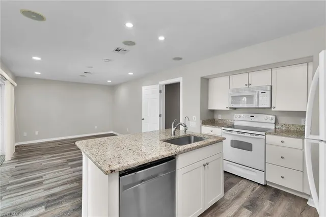 $1,250,000 | 4975 Mederia Lane, Estero, FL 33928