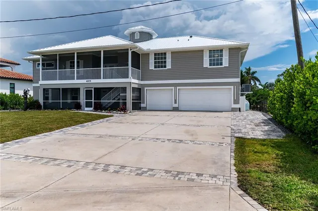 $1,250,000 | 4975 Mederia Lane, Estero, FL 33928