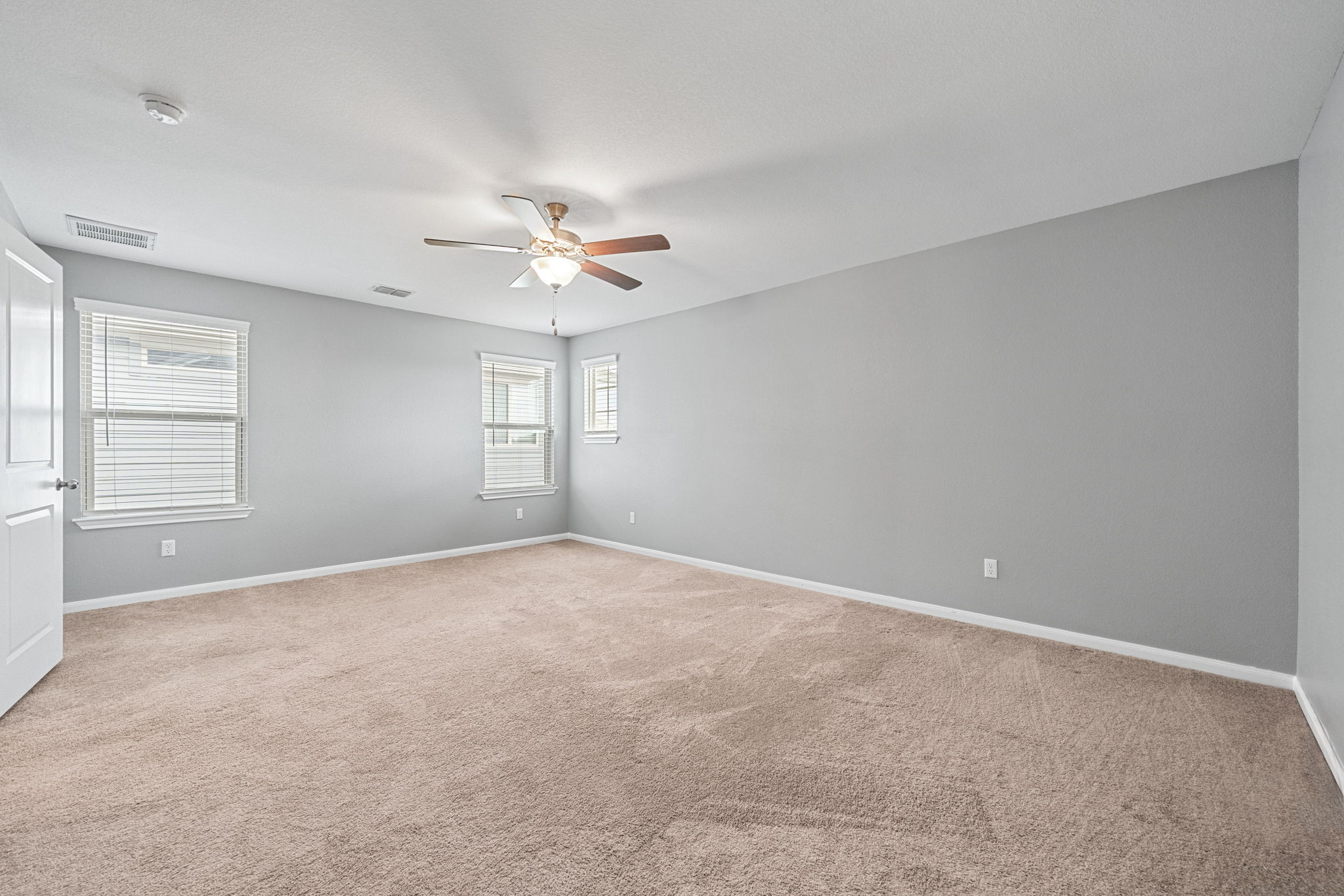 436 Spinnaker Loop Kyle, TX 78640 - Photo 9 of 14 a view of an empty room with a window