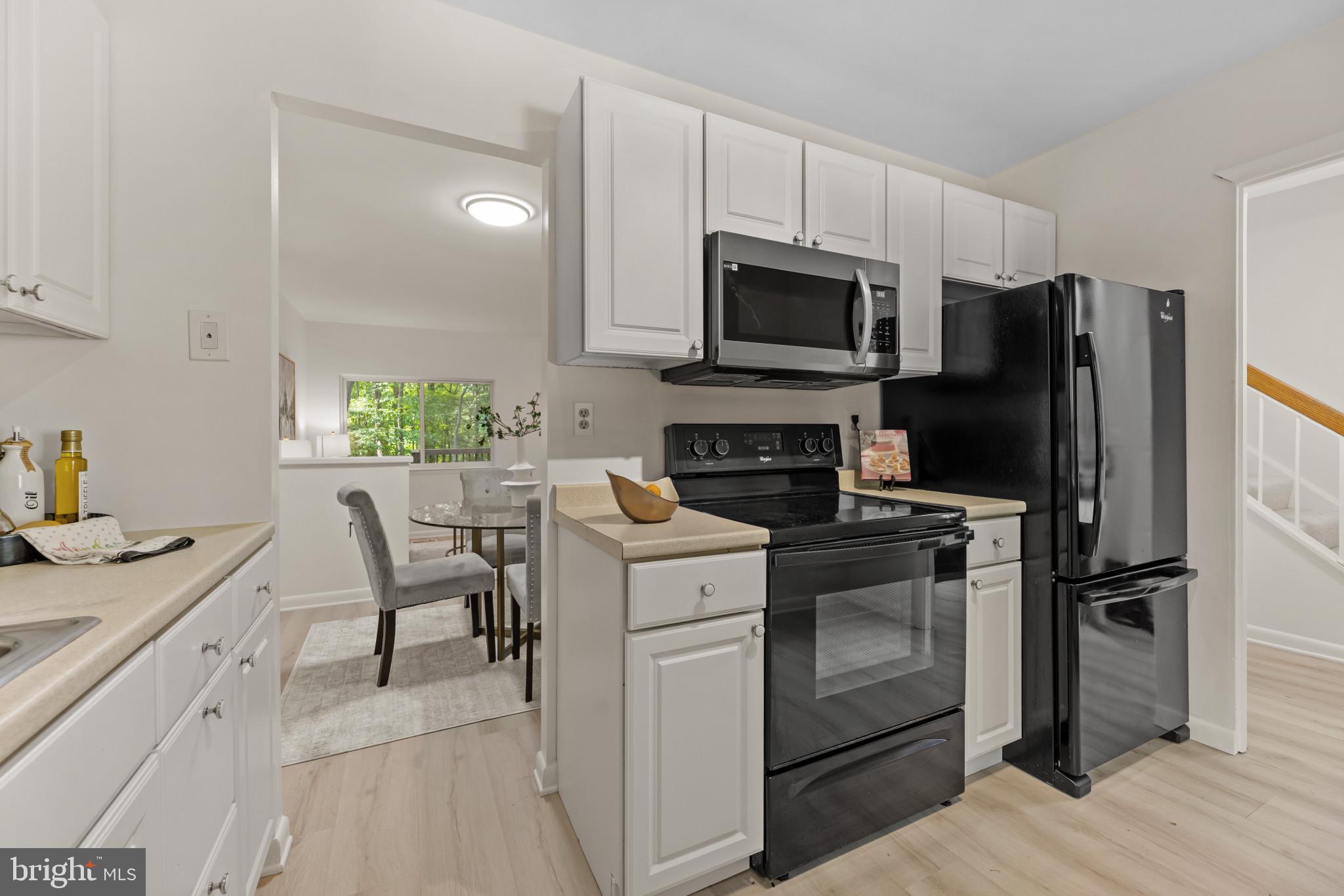 11944 Barrel Cooper Court Reston, VA 20191 - Photo 4 of 23