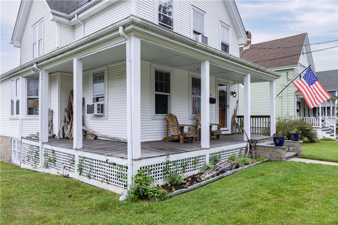 39 Chester Avenue Westerly, RI 02891 - Photo 3 of 31 Gallery Image 3