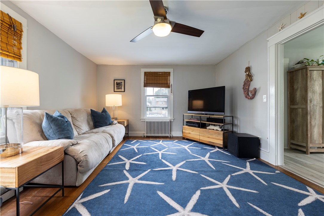 39 Chester Avenue Westerly, RI 02891 - Photo 6 of 31 Gallery Image 6