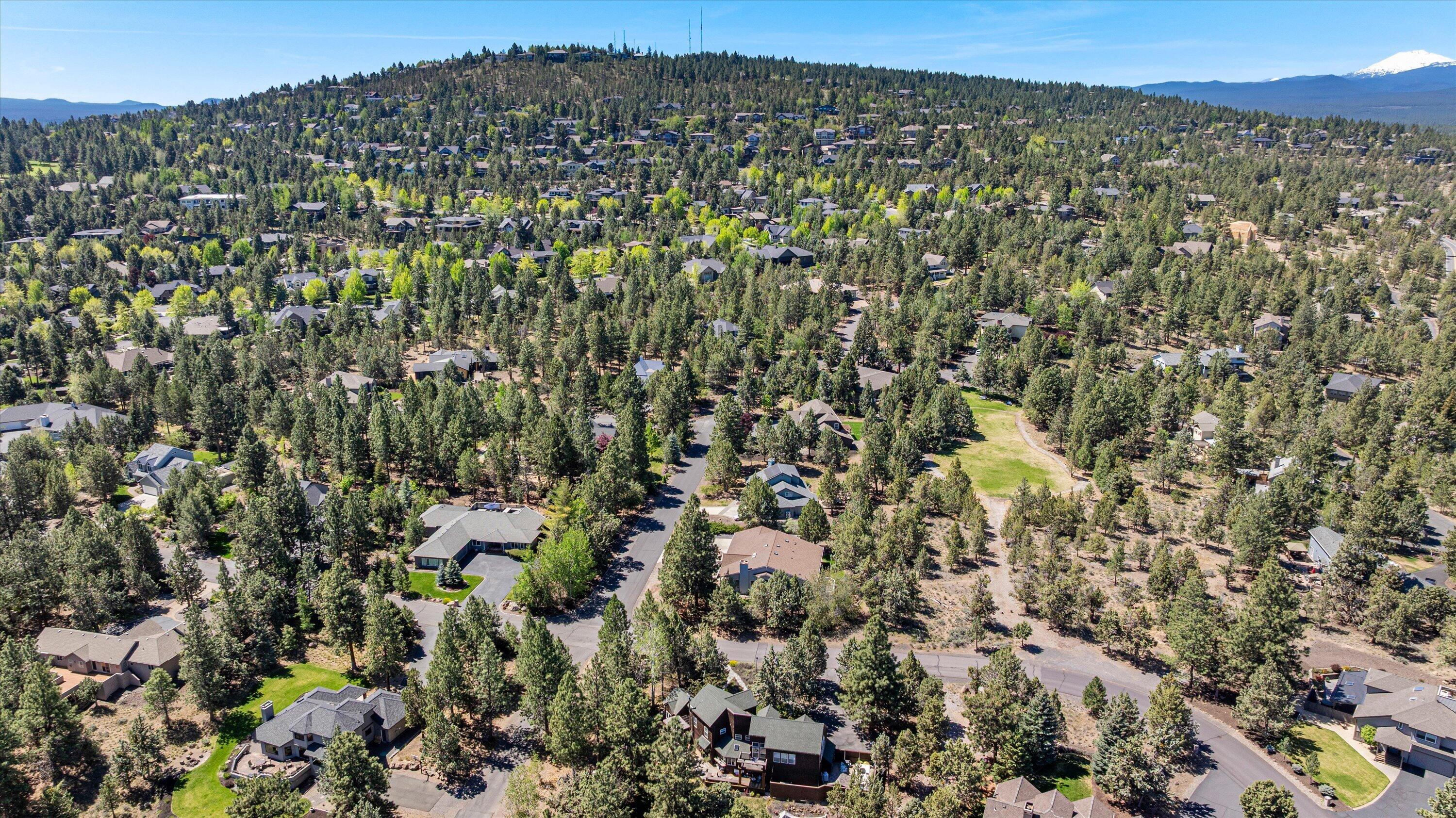3795 Northwest Summerfield Road Bend, OR 97703 - Photo 49 of 50