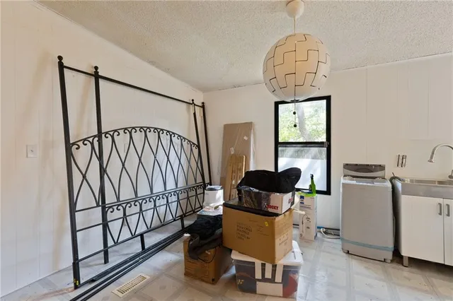 $100,000 | 511 South Main Street, La Monte, MO 65337