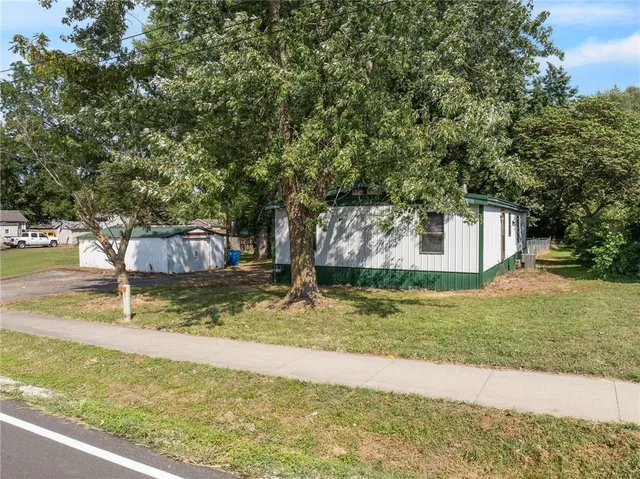 $100,000 | 511 South Main Street, La Monte, MO 65337