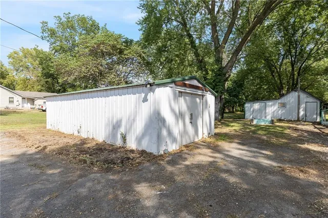 $100,000 | 511 South Main Street, La Monte, MO 65337