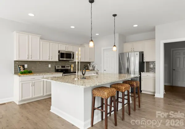 $1,000,000 | 13701 Petworth Court, Charlotte, NC 28278