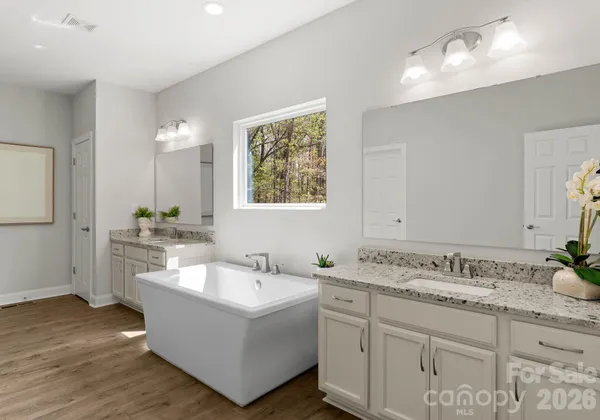 $1,000,000 | 13701 Petworth Court, Charlotte, NC 28278