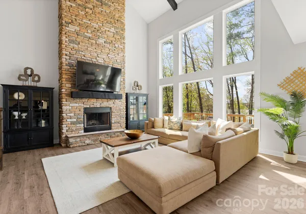 $1,000,000 | 13701 Petworth Court, Charlotte, NC 28278