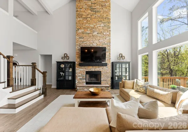 $1,000,000 | 13701 Petworth Court, Charlotte, NC 28278