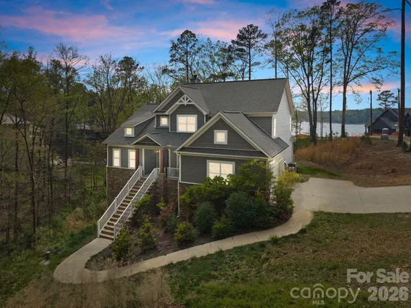 $1,000,000 | 13701 Petworth Court, Charlotte, NC 28278