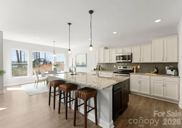 $1,000,000 | 13701 Petworth Court, Charlotte, NC 28278