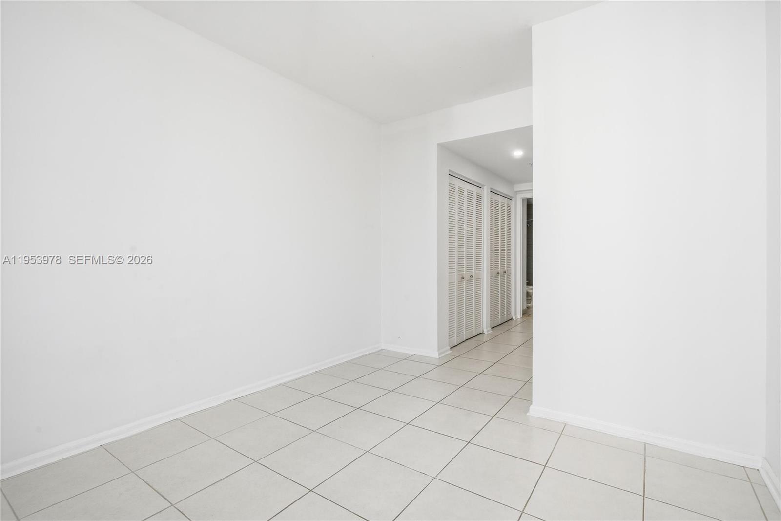 801 Brickell Key Boulevard, Unit 1404 Miami, FL 33131 - Photo 18 of 44