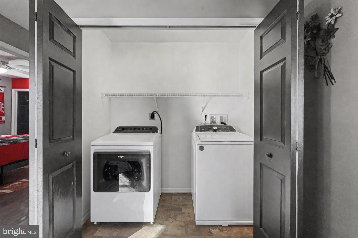 10 Coriander Lane Manchester, PA 17345 - Photo 24 of 25 a utility room with dryer and washer