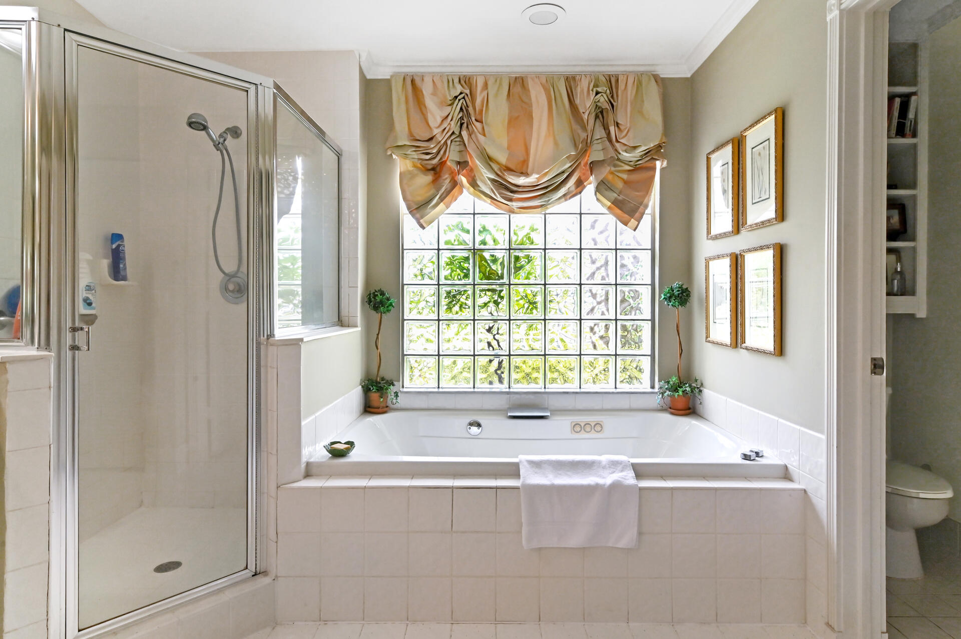 19368 Preserve Drive Boca Raton, FL 33498 - Photo 22 of 40 Master Bathroom
