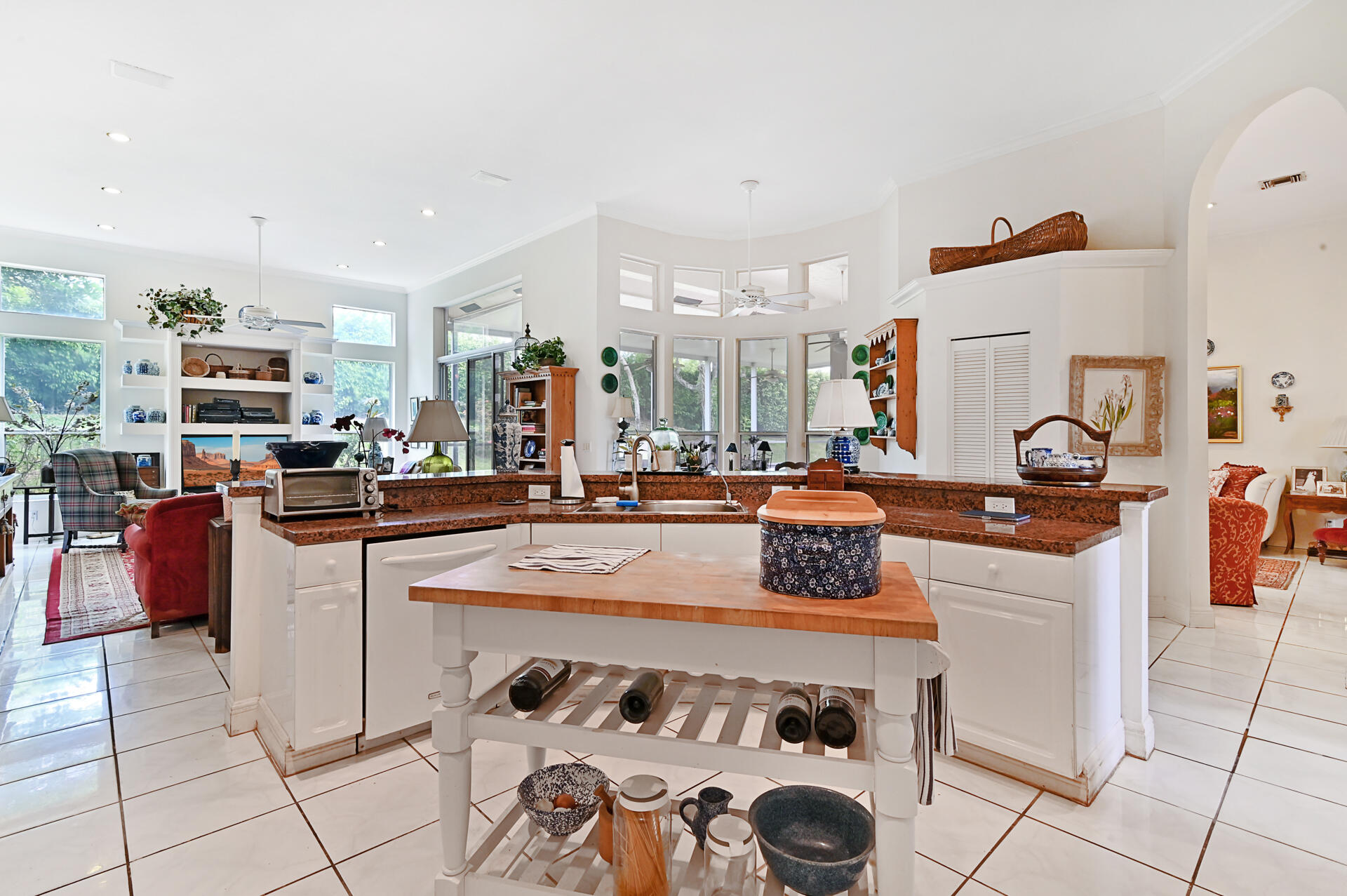 19368 Preserve Drive Boca Raton, FL 33498 - Photo 6 of 40 04_Kitchen_04