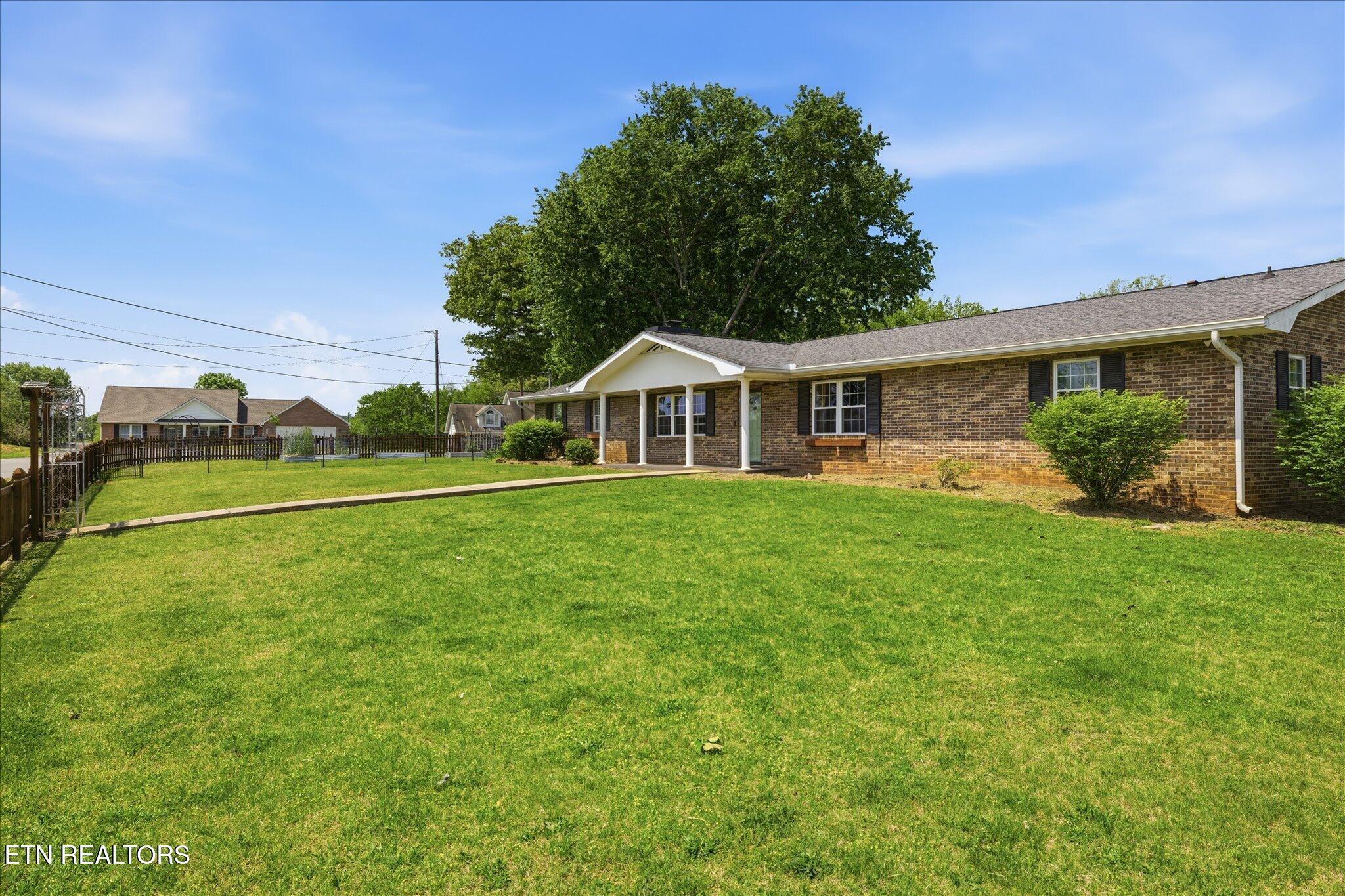 1332 Trentham Circle Seymour, TN 37865 - Photo 4 of 29 03-IMG_0152