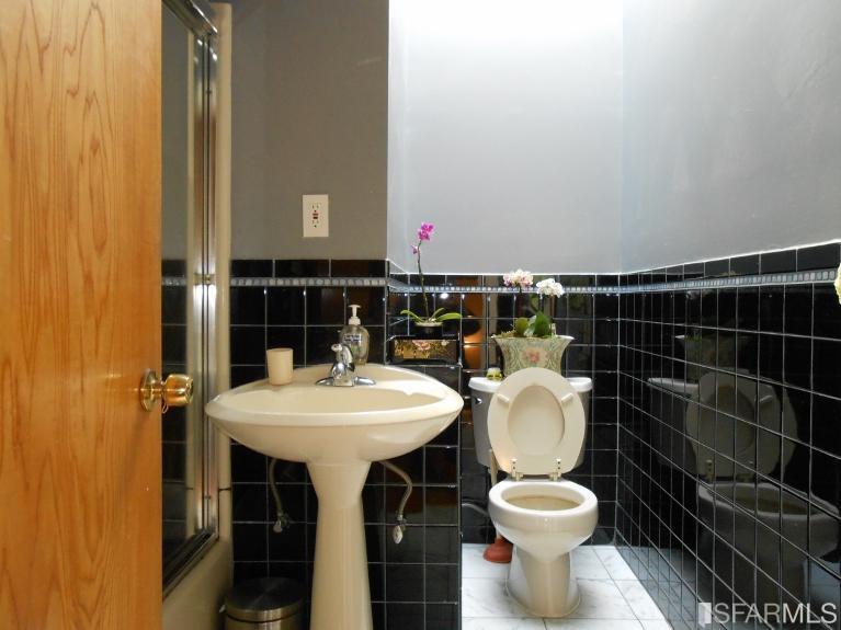 2231 46th Avenue San Francisco, CA 94116 - Photo 11 of 19